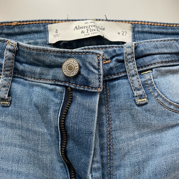 High waist Abercrombie jeans - Picture 2 of 3